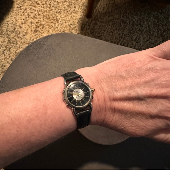 Harley-Davidson Silver and Black Classic Watch Women’s vintage